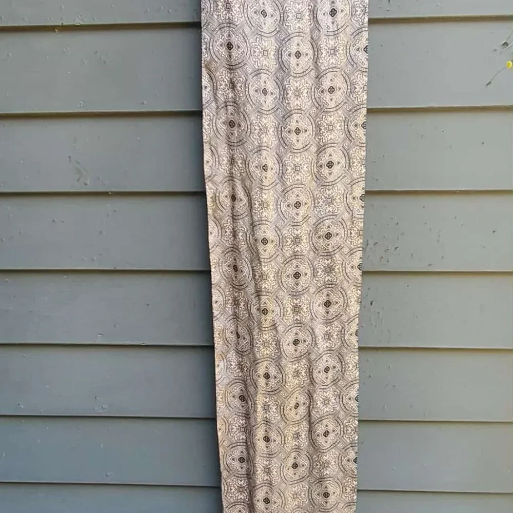 Vintage Echo Tan Black Medallion long scarf